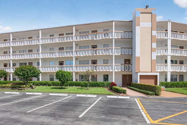Photo - 2015 Cornwall Dr