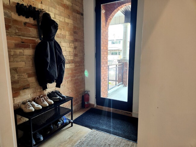Photo - 233 St Clarens Ave Unité SI ID1531116P