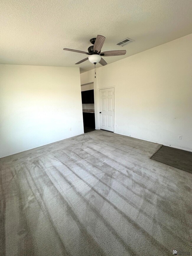 Photo - 4434 S Cedar Ave