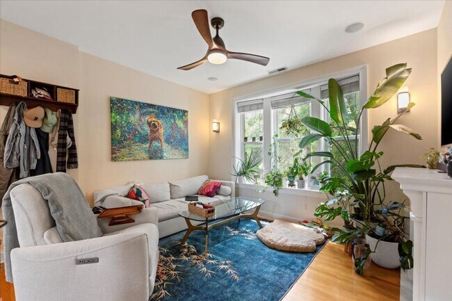 Photo - 2 bedroom in Chicago IL 60647 Unit 2