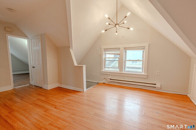 Photo - 76-78-78 Sanford Ave Unit 3rd Fl