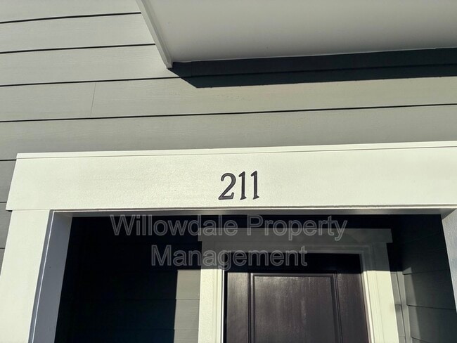 Photo - 211 Central Townes Wy