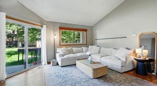 Photo - 821 Pebblewood Dr