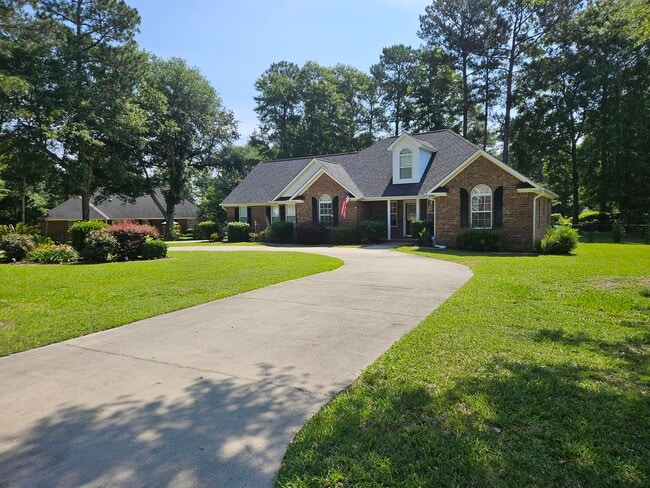Photo - 2947 Sylvan Way