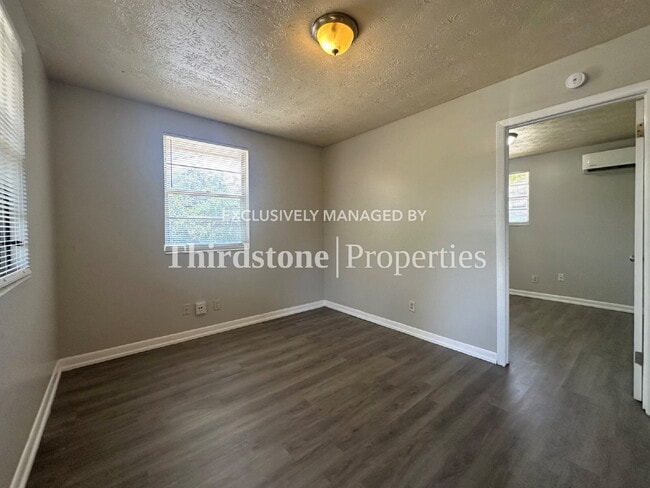 Photo - 7334 Linda Dr