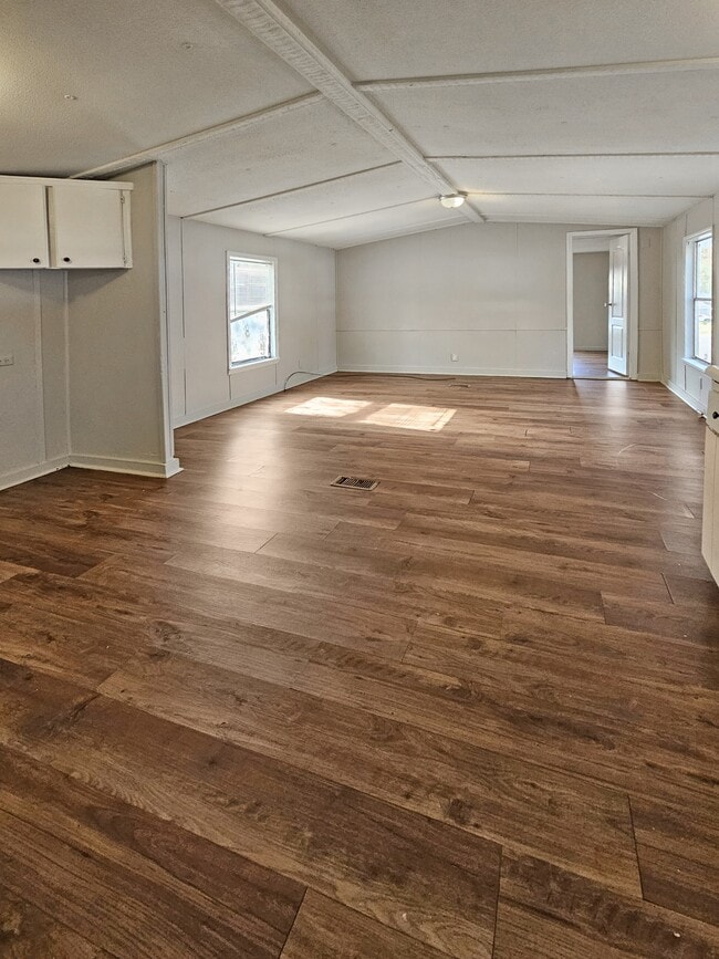 Photo - 412 McElhaney Rd