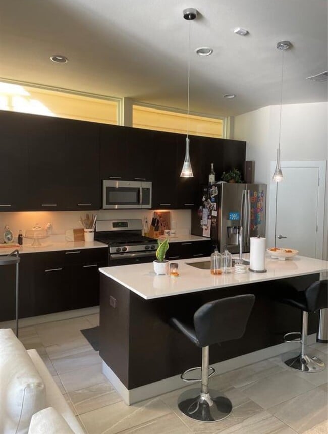 Photo - 5204 Hershe St