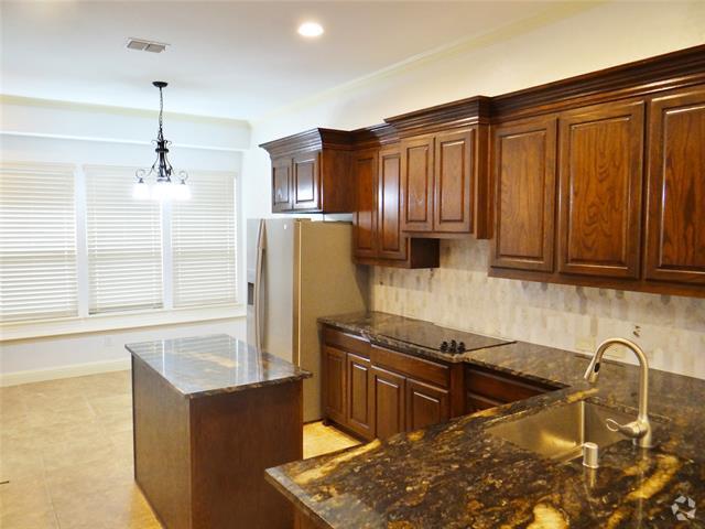 Building Photo - 831 San Clemente Rental