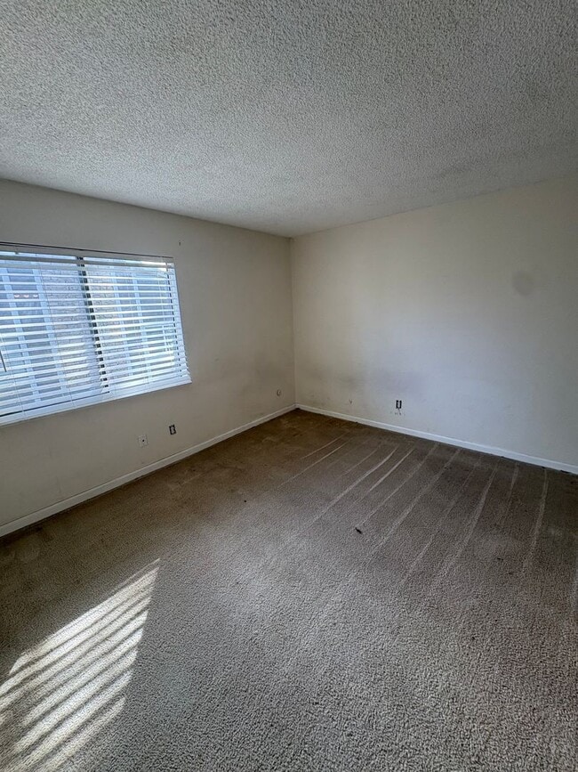 Photo - Spectacular Top Floor Condo in Aurora! Unit 202