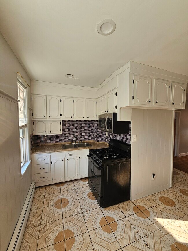 Photo - 91 Berkshire St Apartments Unit 2