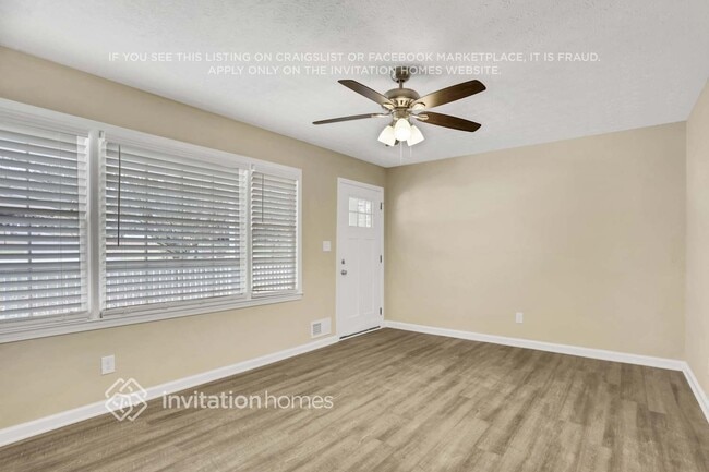 Photo - 6286 David Ln SW