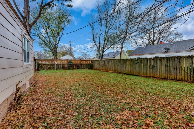 Photo - 3903 Telstar Cir SW