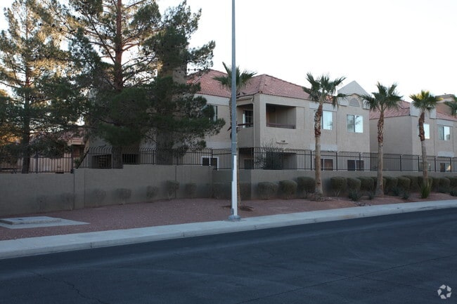 Photo - Park 1 at Summerlingate