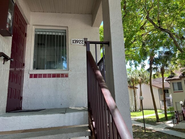 Photo - 13922 SW 91st Terrace Unit 13922