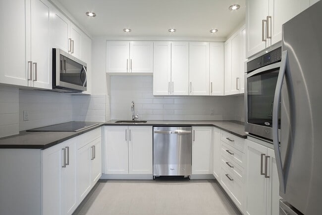 Photo - 3495 Rue de la Montagne Unit 808