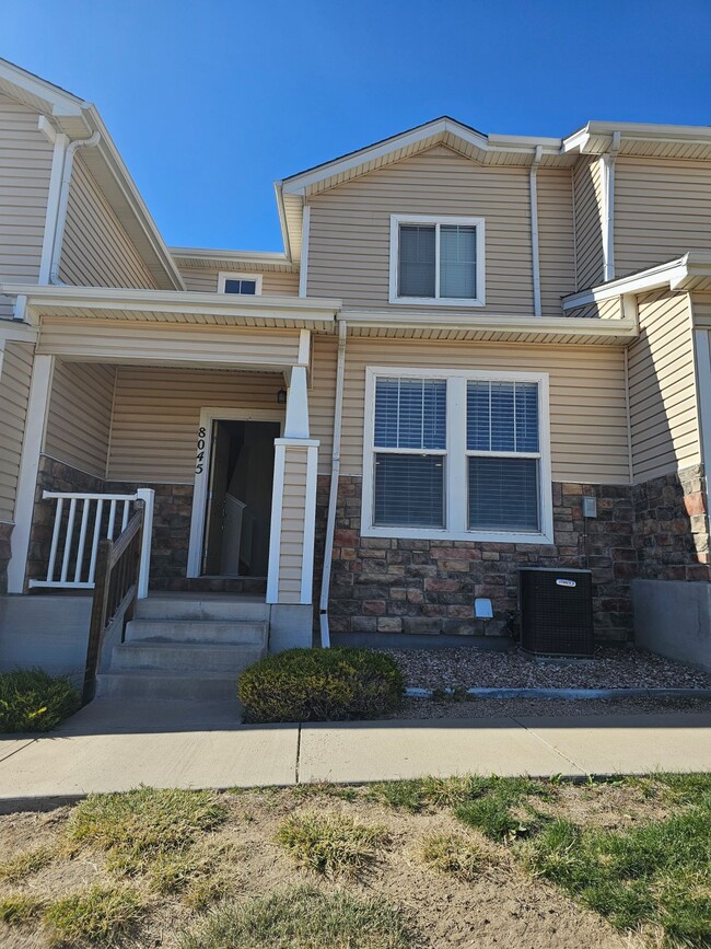 Front - 8045 Elk River Vw Townhome