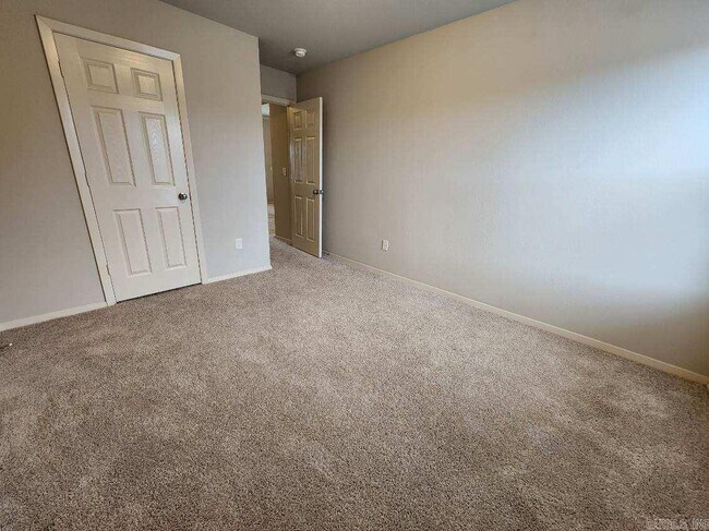 Photo - 2040 River Birch Trl