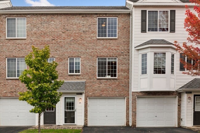 Photo - 4818 Education Dr N