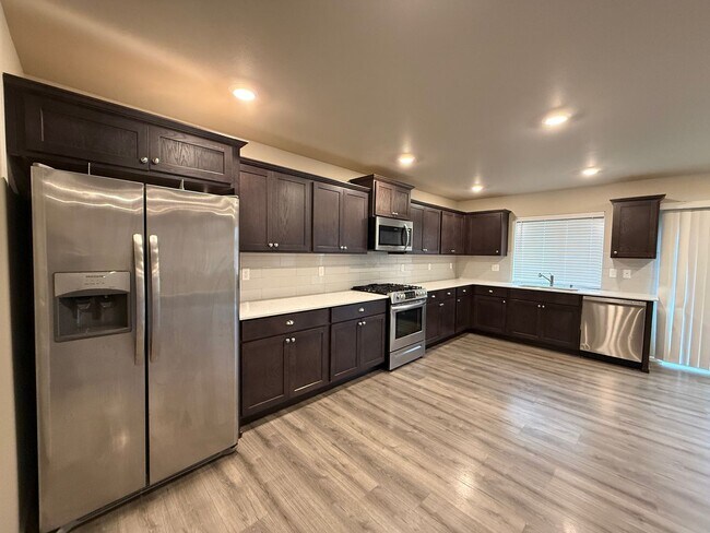 Photo - Spacious, modern 5-bed, 2.75-bath in sought-after Daisy Crossing Community in Sultan