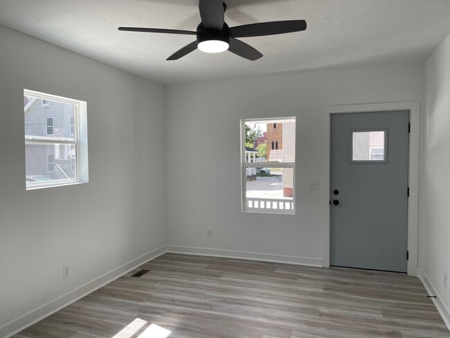 Photo - 2275 W 11th St Unit Up