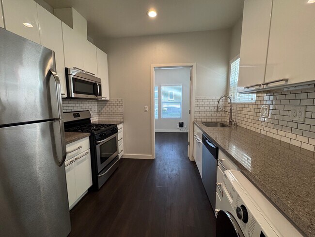 Photo - 374 41st St Unidad 2