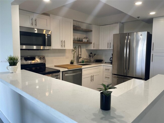 Building Photo - 20515 E Country Club Dr Unit 549