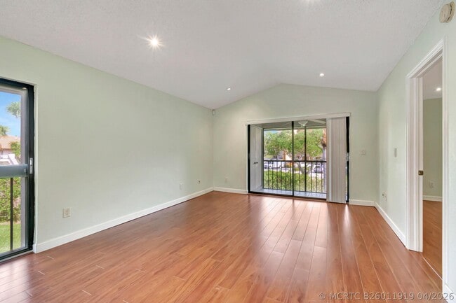 Photo - 351 Club Cir Unit 207