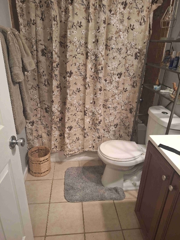 Photo - 5807 Falkland Pl
