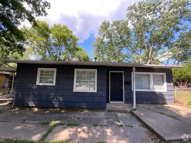 Building Photo - 411 N Beard St Rental