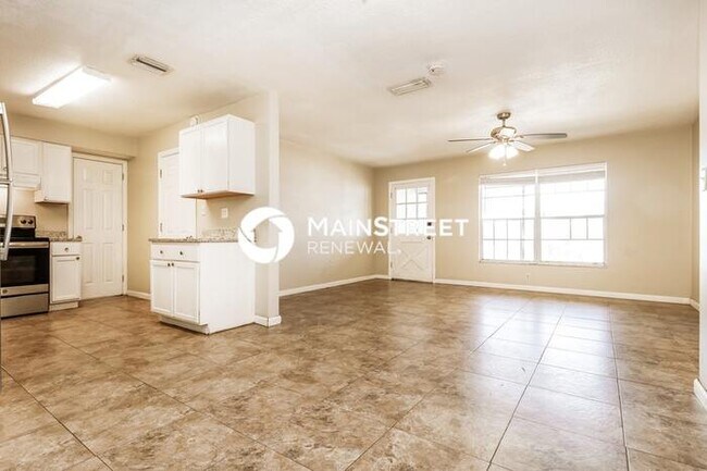 Photo - 3 Bedroom Pet-Friendly Home in Port Richey, FL with Main Street Renewal