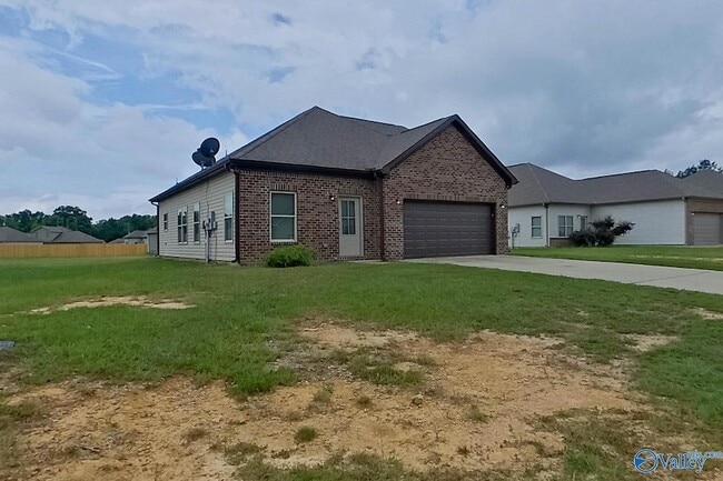 520 White Oak Cir