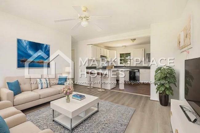 Photo - 28342 Rosemont St