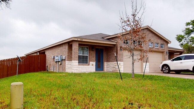 Photo - NO JUNE RENT + $1,395 RENT DUPLEX IN HARKER HEIGHTS!