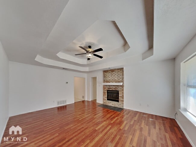 Photo - 1953 Kings Canyon Cir