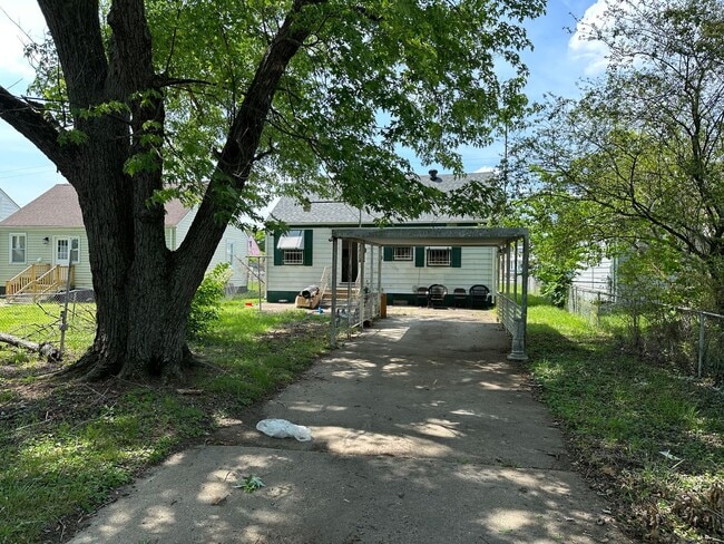 Photo - 3 bed house in Church Hill! Central HVAC, laundry, yard with shed!