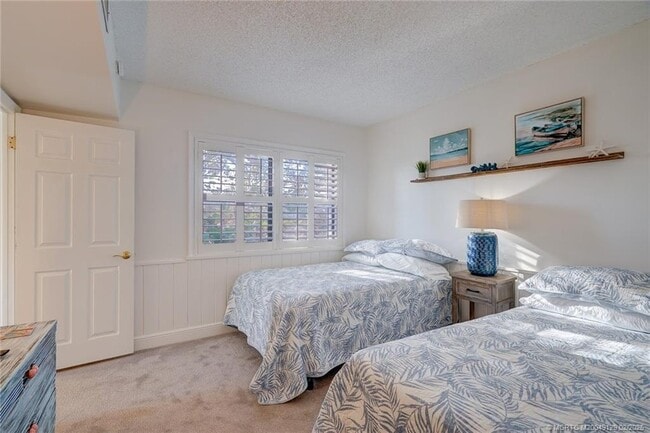 Building Photo - 1289 NE Ocean Blvd Unit 4
