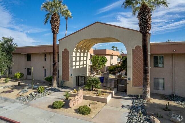 Photo - Americana Gardens