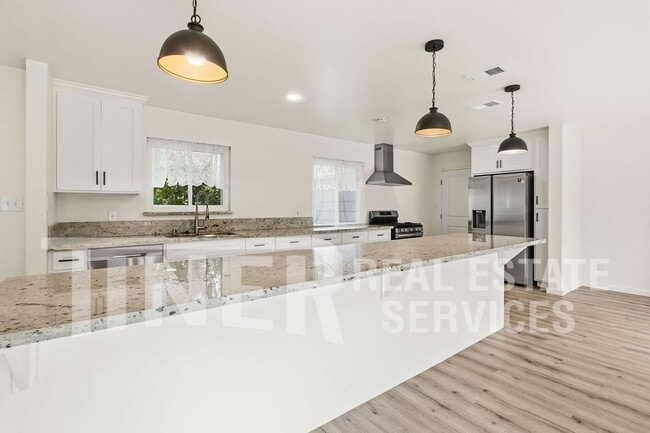 Photo - 6218 Stanley Ave