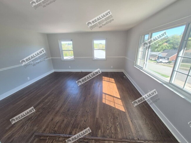19 Boardwalk St Unit 2