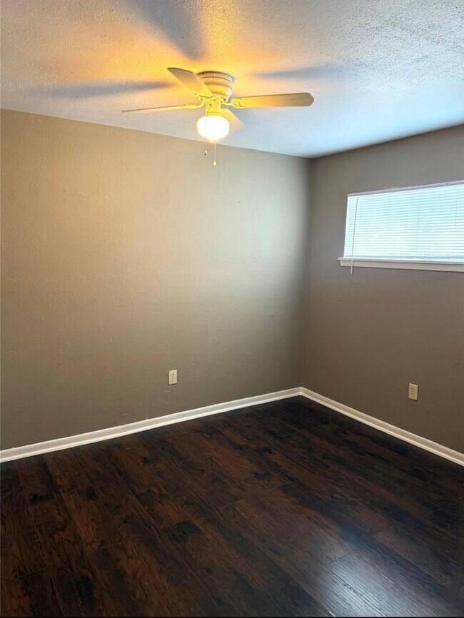 5412 Market St Unit 3