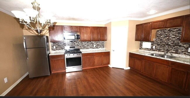 Photo - 6735 Narcissus St Unidad A