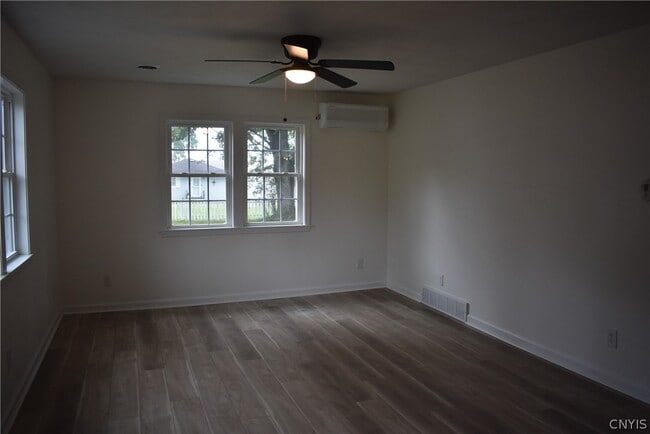 Photo - 9010 Kennedy Ln