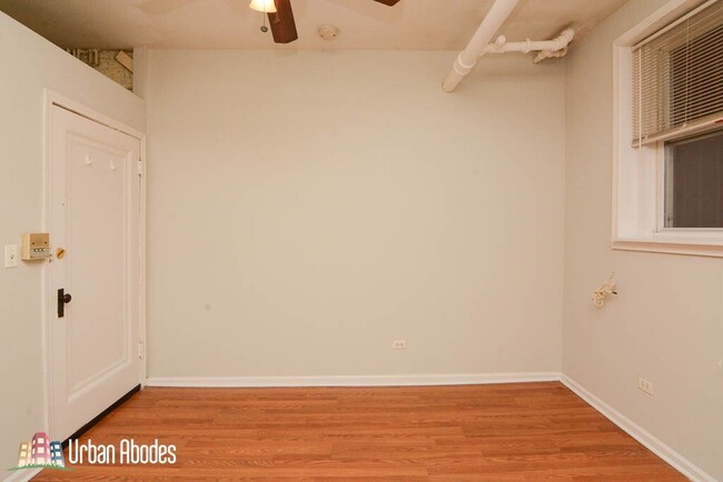 Photo - 2837 N Burling St Unit S06C