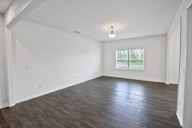 Photo - 7446 Hartsfield Dr