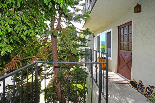 Photo - 519 E Providencia Ave Unit A