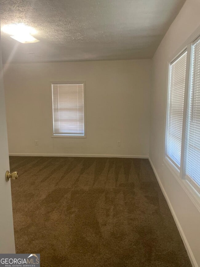 Photo - 2294 Bouldercrest Rd