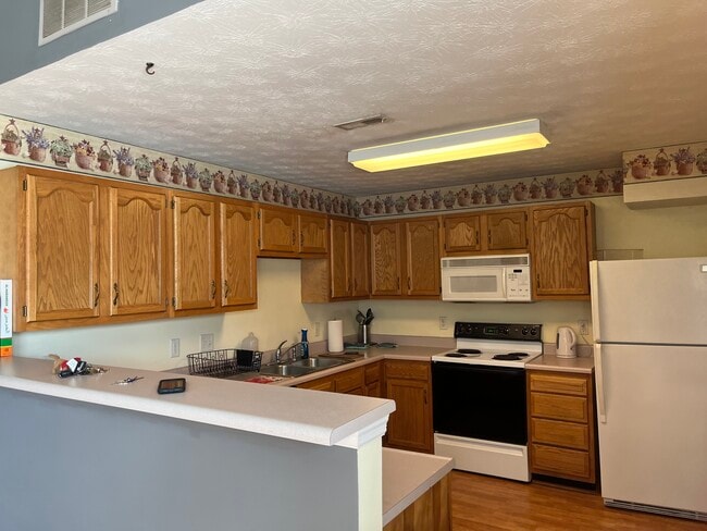 Photo - 4611 Court Yard Dr Unit 4611
