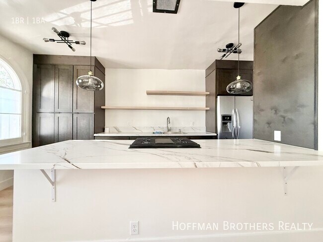 Photo - 300 N Bonnie Brae St Unit 103