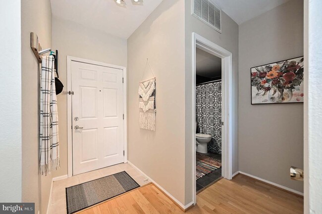 Building Photo - 1570 Spring Gate Dr. Unit 7302