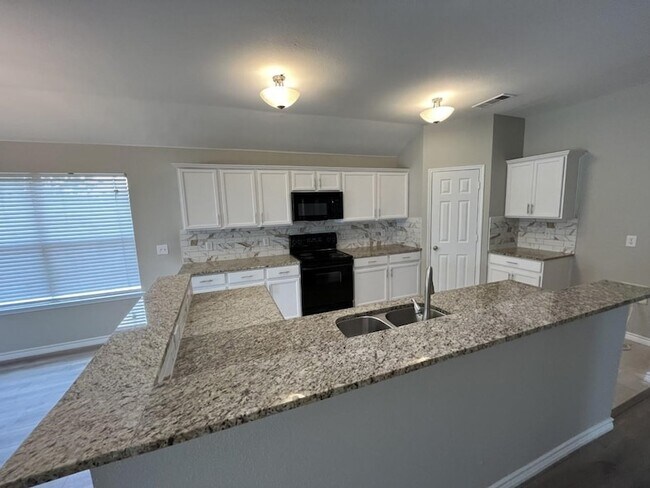 Photo - 3004 Elderberry Dr